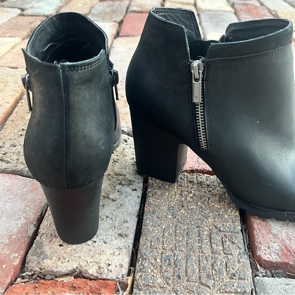 Lucky Brand black leather booties Sz 8.5 - Picture 3 of 4